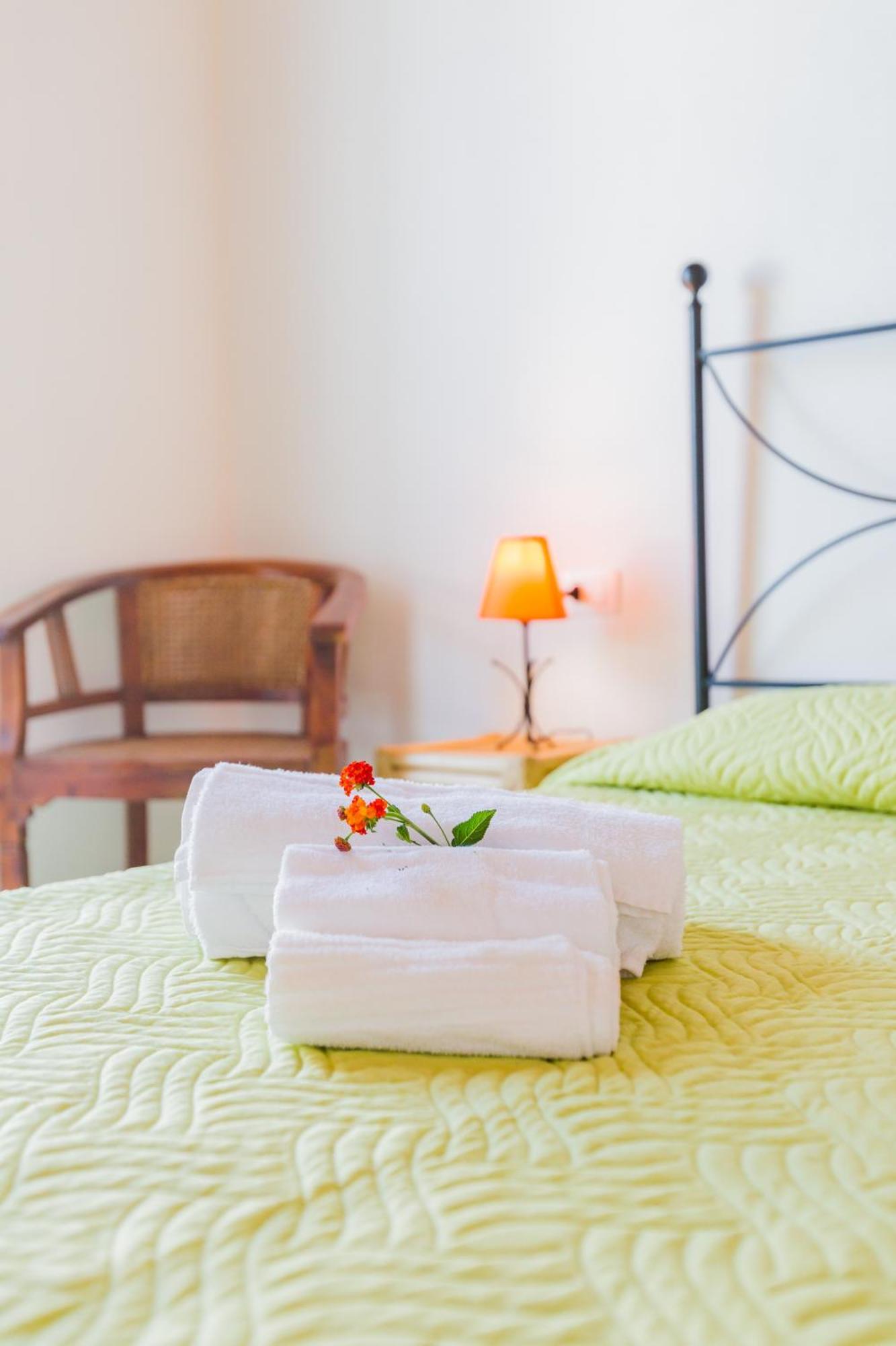 Residence Fior Di Sulcis 칼라세타 외부 사진